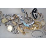 A good collection of vintage and contemporary ladies and gents wrist watches ( approx 30 ) to