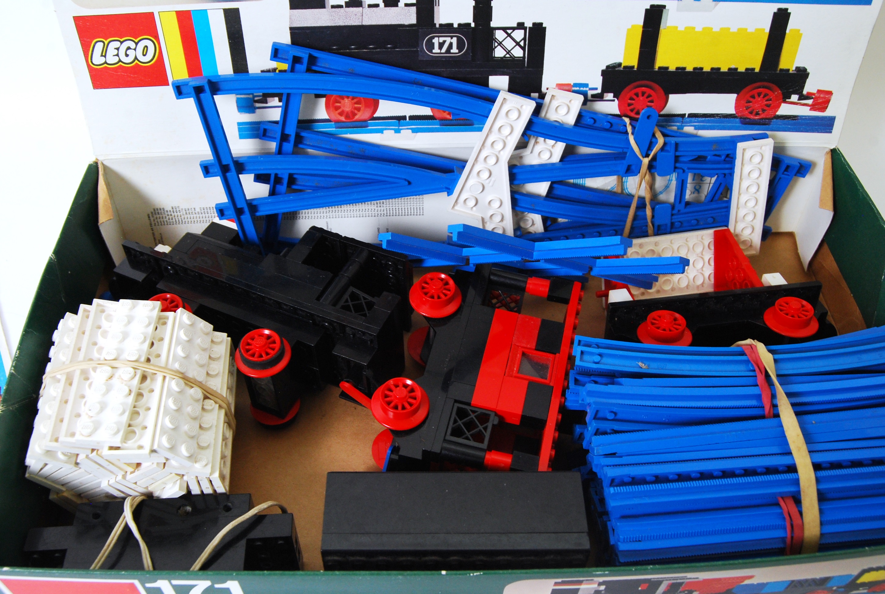 LEGO TRAIN: A vintage 1970's Lego 171 Trainset. Within the original box. Contents unchecked. - Image 3 of 3