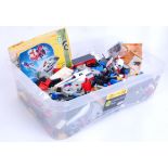 LOOSE LEGO: An assorted box of loose Lego - to include some part built Star Wars sets,