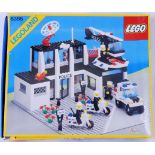 LEGO LAND: An original vintage Lego ' Legoland ' set 6386 Police Station.