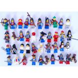 VINTAGE MINIFIGURES: A collection of 40x assorted 1980's and vintage Lego minifigures - mostly