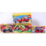 LEGO: A collection of 4x vintage Lego sets - Town and space related to include; Town 6674,