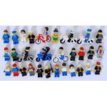 LEGO 1980's: A collection of 30x vintage 1980's Lego Legoland Town / City Minifigures.