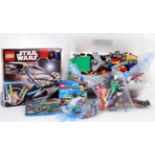 LOOSE LEGO: A good collection of assorted loose Lego to include some bagged sets - 4527, 76044,