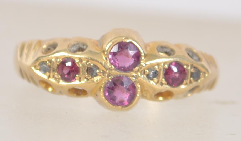 A hallmarked 18ct Edwardian pink stone and diamond ring. Hallmarked for Chester. Size P.