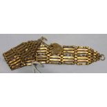 A 9ct gold gate-link bracelet with padlock clasp, 15.2g.