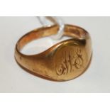 An 18ct gold signet ring, size S½, 7.5g.