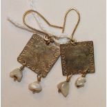 A pair of 14ct gold earrings of square form, each with two freshwater pearl drops, 4.7g.