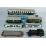 Märklin HO, Class 89 0-6-0T locomotive no.89028, (no box), three boxed coaches, 4040 (2) and 4112,