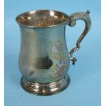 A George V silver baluster tankard with leaf capped handle, Chester 1923, 12cm high ___9.6oz.