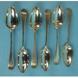 Six Old English dessert spoons, three London 1795 and three London 1911 ___7.5oz.