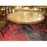 A Victorian walnut oval loo table on quadruped support, 88 x 120cm, (a/f).