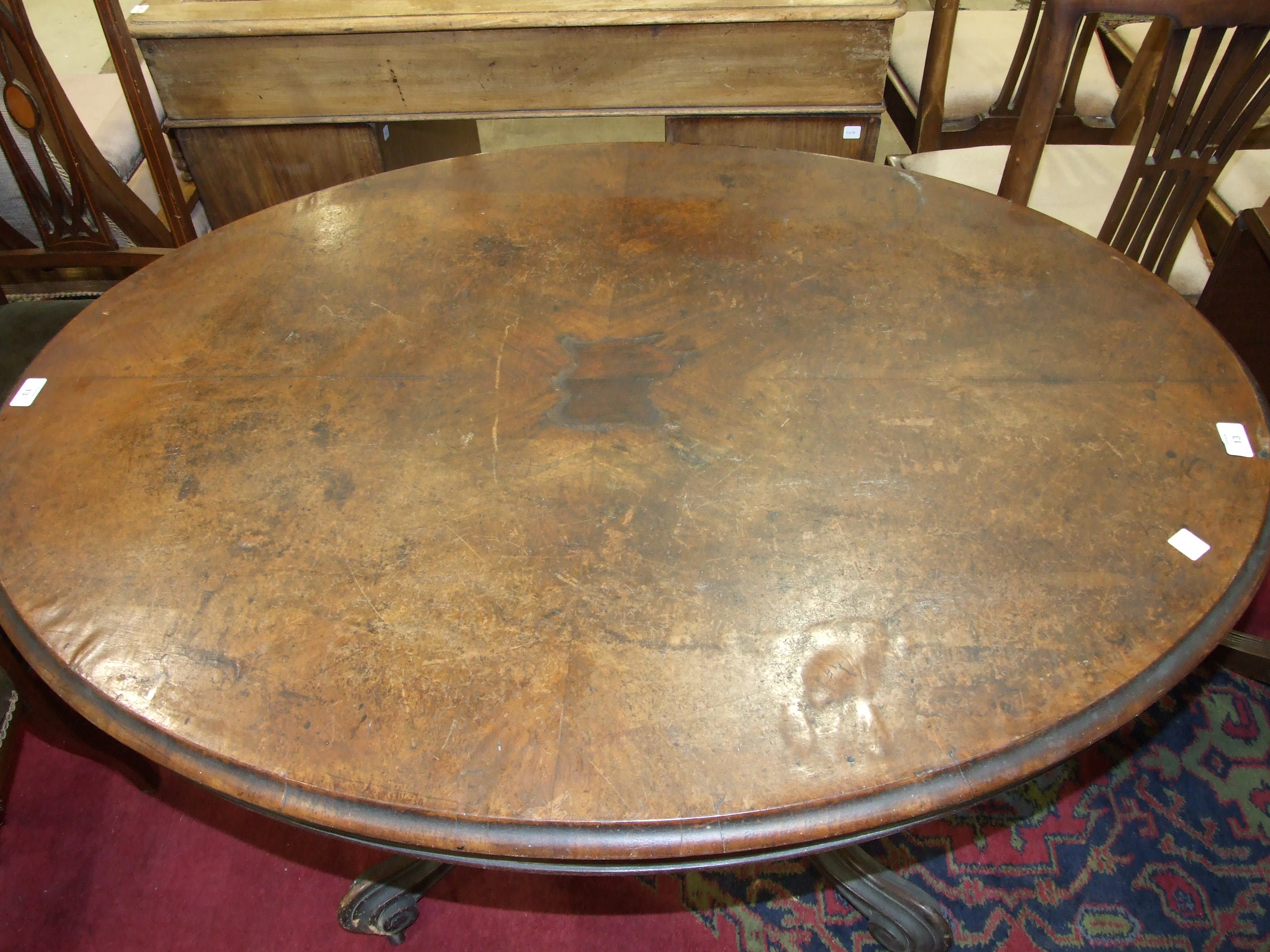 A Victorian walnut oval loo table on quadruped support, 88 x 120cm, (a/f). - Image 3 of 3