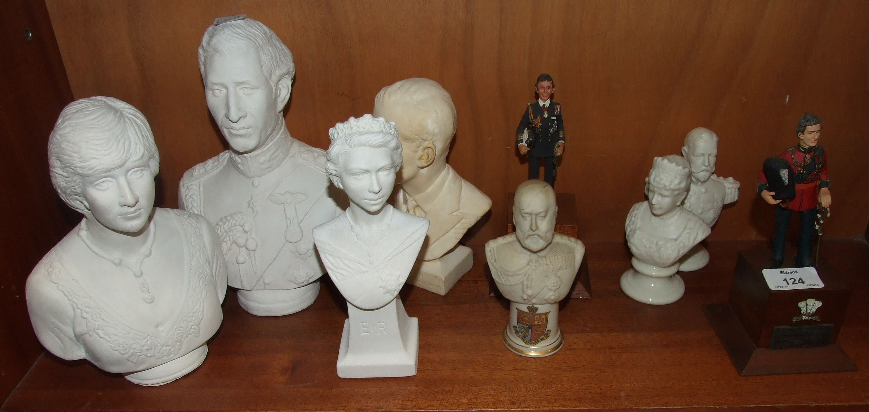 A Wedgwood Carrara Ware bust of Queen Elizabeth the Queen Mother, limited edition no.89 of 500, 24cm - Image 2 of 2