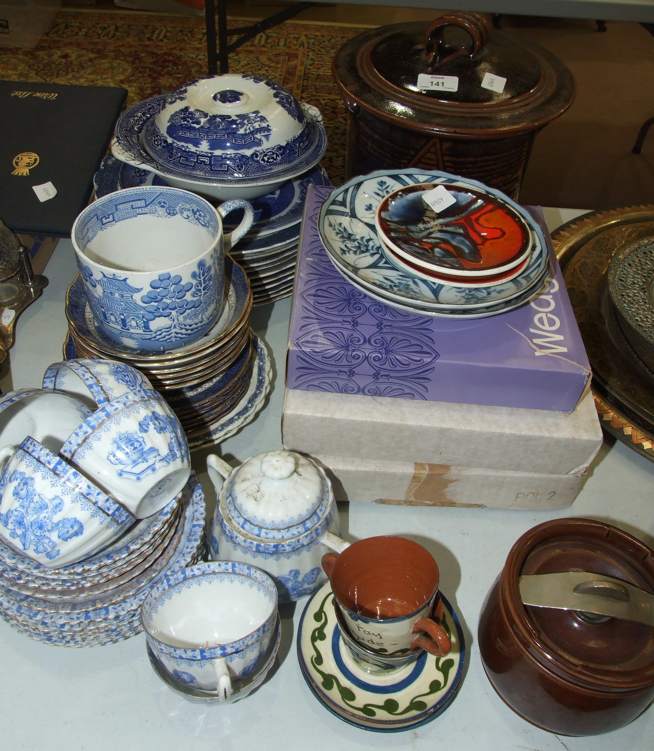 A collection of Wedgwood, Royal Worcester collectors' plates, other ceramics and miscellaneous