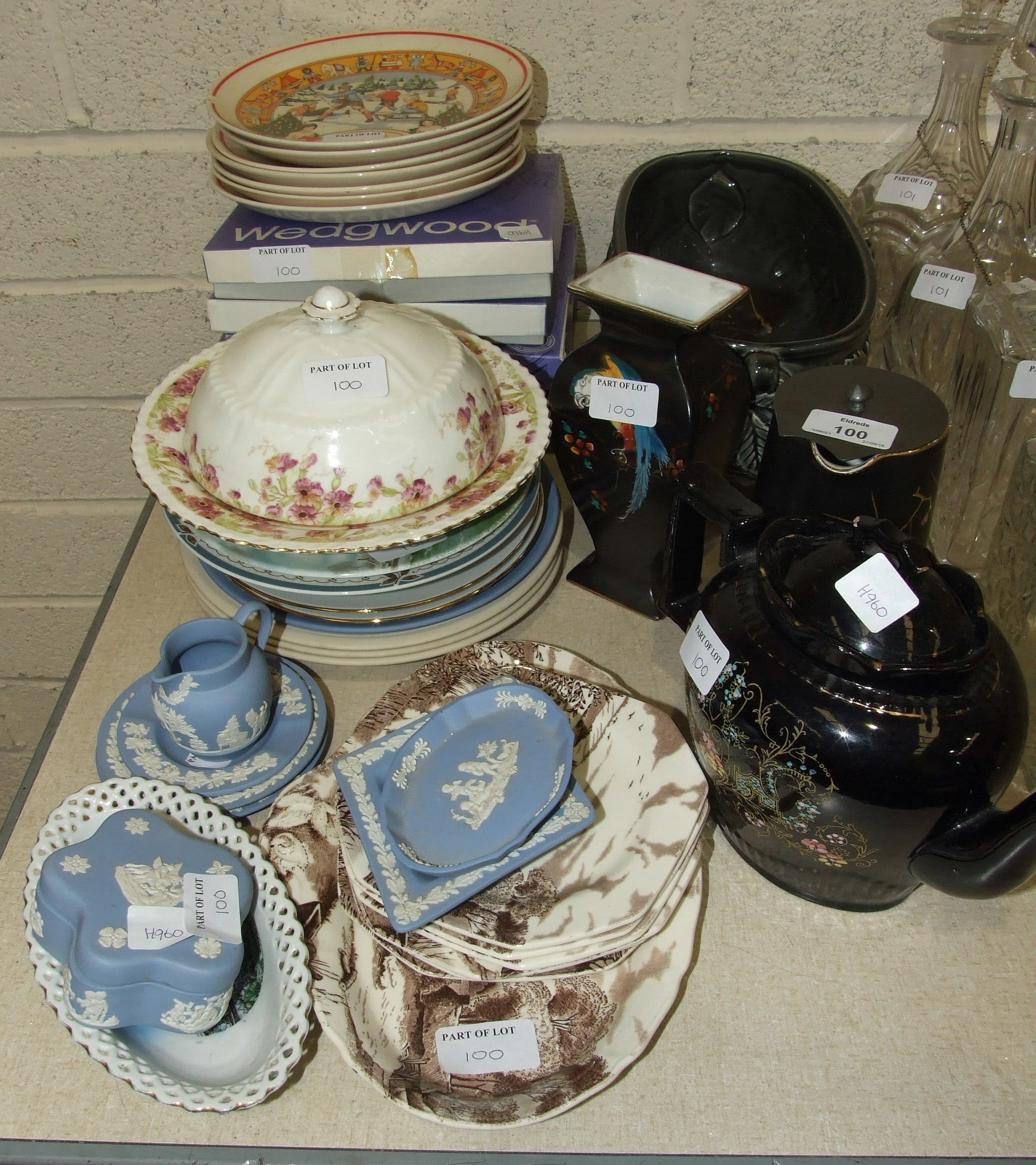 A Holkham Pottery planter decorated with strawberries and leaves, various dinnerware, collectors'