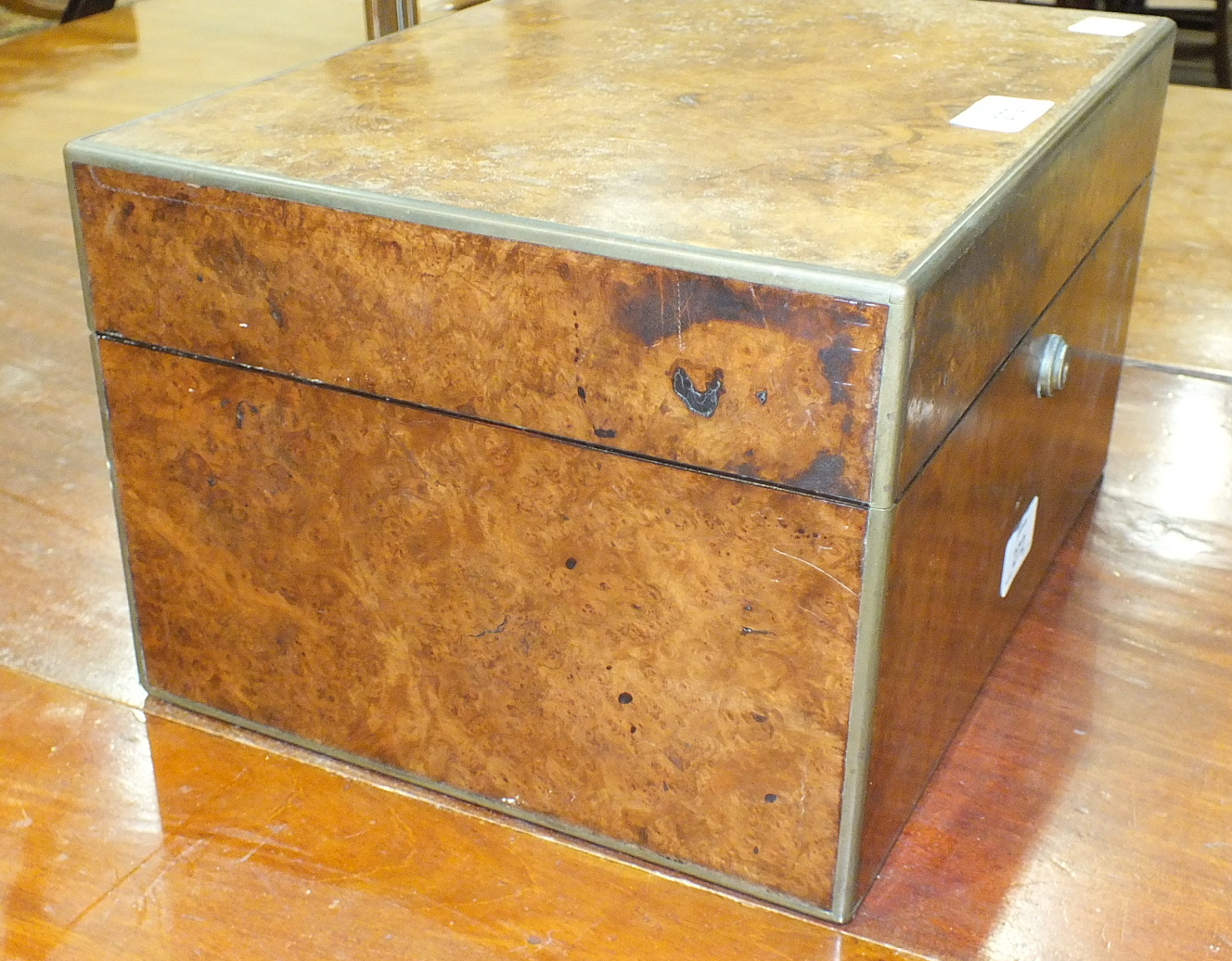 A late-Victorian brass-bound burr walnut jewellery box with hinged lid opening to reveal an interior - Image 5 of 9