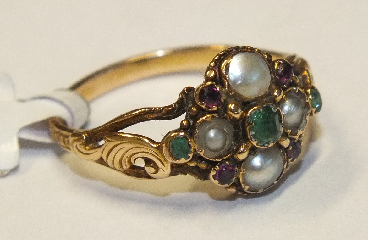 An early 19th century mourning ring set a cluster of pearls and red and green stones with locket - Image 5 of 5