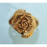 A 9ct gold ring in the form of a rose, size I, 5.2g.