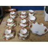 21 PCE ROYAL ALBERT COUNTRY ROSES TEA WARE