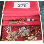 BOX VINTAGE JEWELLERY