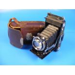 Cased Zeiss icon folding camera