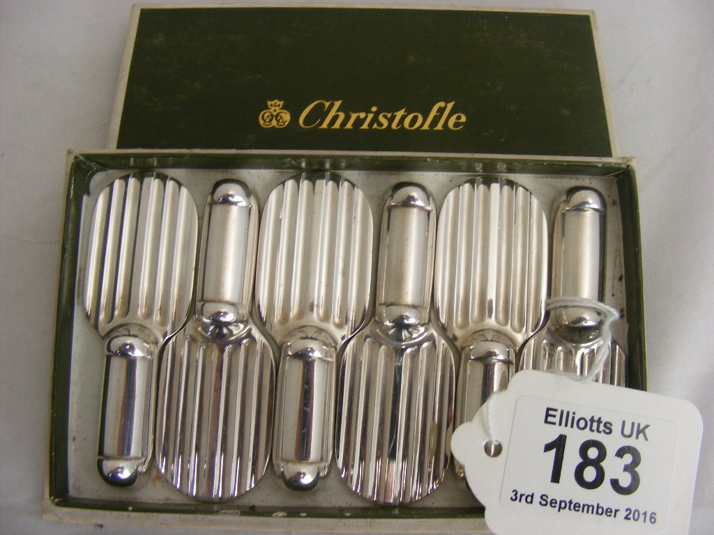 A boxed silver plated Christofle cutlery rests set (6)