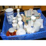 A carton of assorted ceramics to include Anysley etc