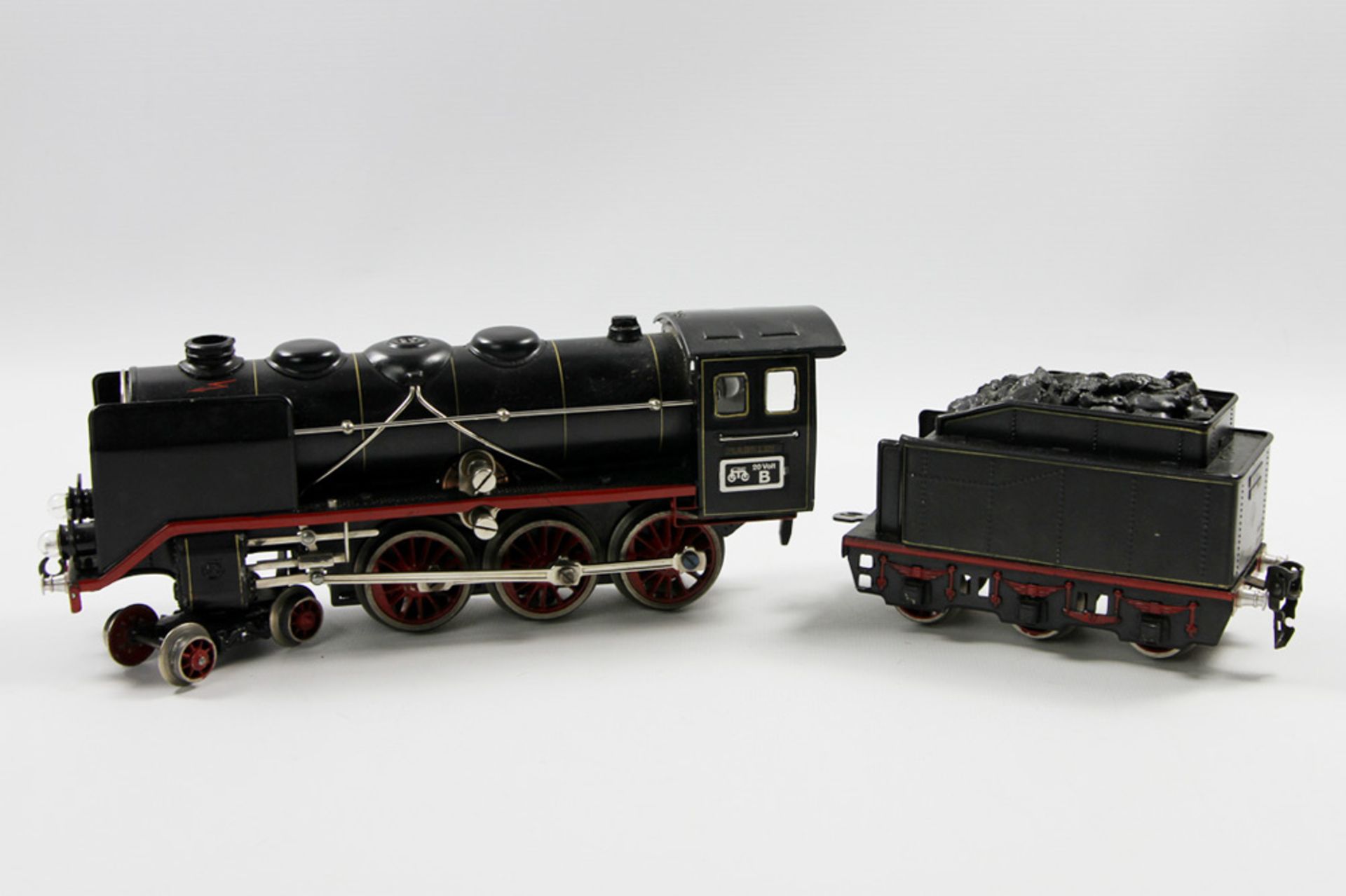 MÄRKLIN Dampflok G.R. 70/12920, Spur 0, matt-schwarz. Galeriestangen, große Windleitbleche, zwei