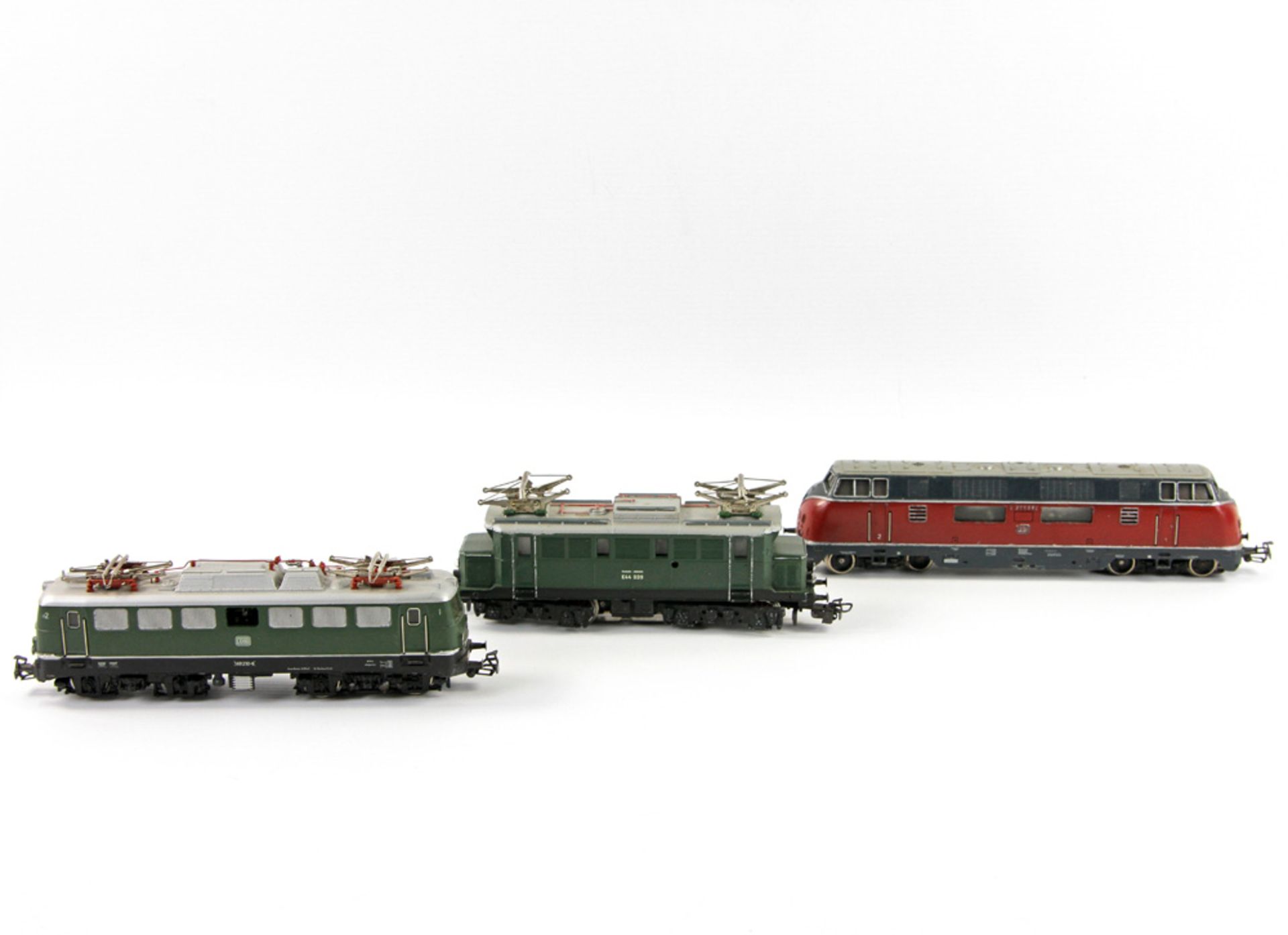 MÄRKLIN drei Lokomotiven E-Lok BR E44; E-Lok BR 140 und Lok V200, Spur H0, E-Lok BR E44 der DB, BN