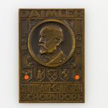 Plakette - Daimler 1834-1934, Stuttgart-Cannstatt Schorndorf, DDAC. Ca. 8,5 x 6 cm. Altersspuren