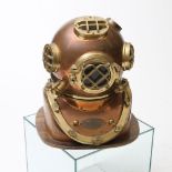 Taucherhelm Modell 'Mark V' der US Navy, Gewicht ca. 24 kg. Nach Angaben der Einliefererseite