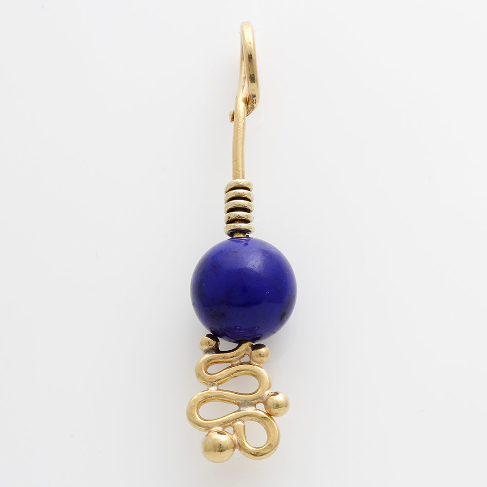 Anhänger besetzt mit einer Lapislazuli- Kugel (behandelt). GG 18 K. * Leg. 750/000 * Gew. 6,6 g