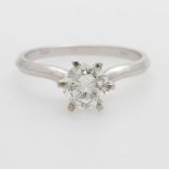 Solitär Ring, ca. 1- 1,1ct., Diamant im Brillantschliff, Weiß/ VVS WG 18K, W: 54. * Leg. 750/000 *