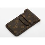 LOUIS VUITTON schickes Handy Etui/ universal Etui. Listenpreis ca.: 220,-. Monogram Canvas Serie,