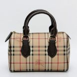 BURBERRY zeitlose Bowlingbag. NP. ca. 600,-. TOLLER ERHALT!! Beschichtetes Canvas im klassischem