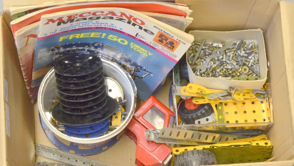 A large quantity of Meccano, mostly green and red painted, motors and instruction manuals - Image 2 of 3