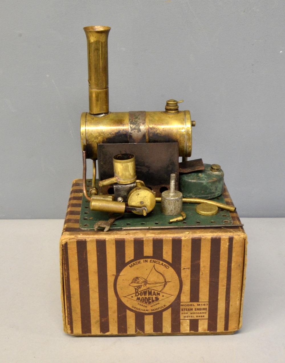 Bowman Models No M167  live steam engine, in original box