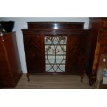 Edwardian Mahog/Display Cabinet with Blind Fret Decoration (139cm w)