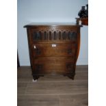 Quality Solid Oak Chest of 3 drawers of small proportions (53cm w)