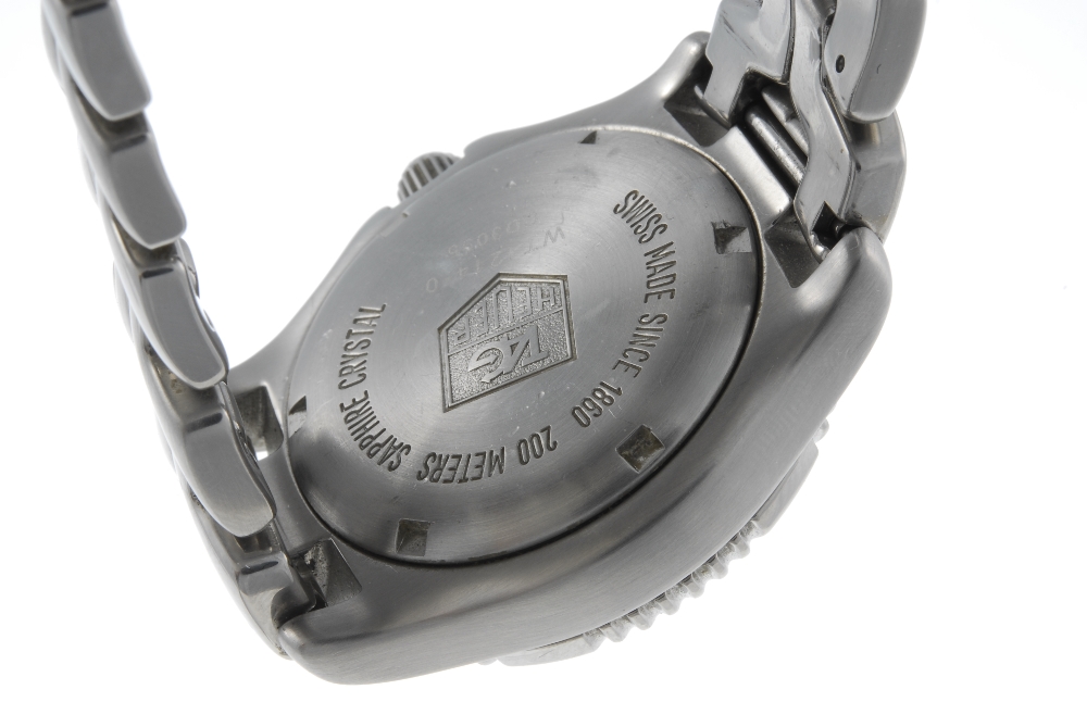 TAG HEUER - a mid-size Link bracelet watch. Stainless steel case with calibrated bezel. Reference - Image 3 of 4