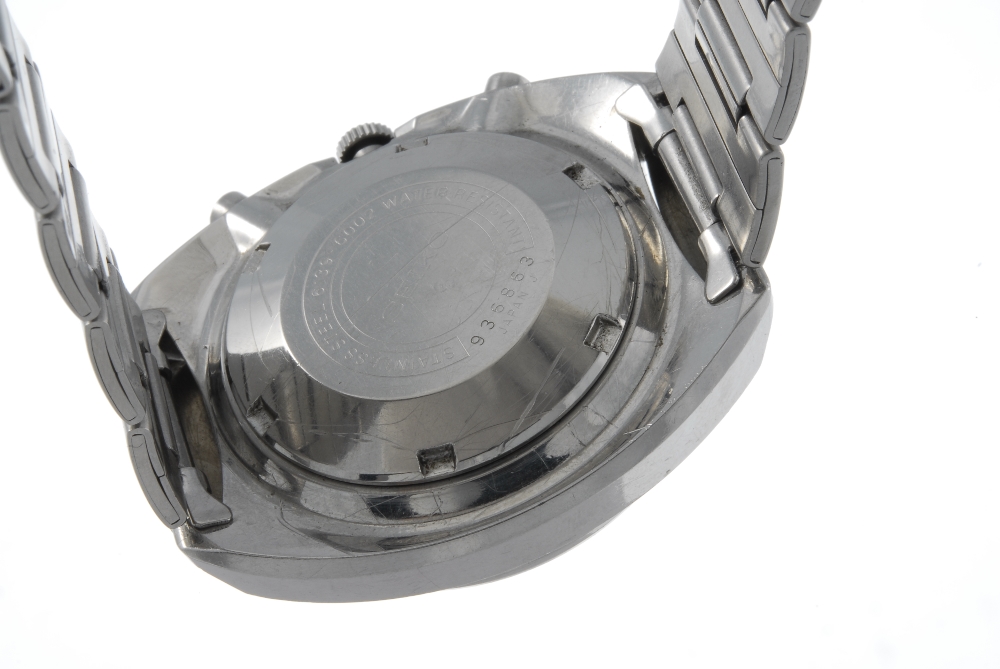 SEIKO - a gentleman's chronograph bracelet watch. Stainless steel case with tachymeter bezel. - Image 2 of 4