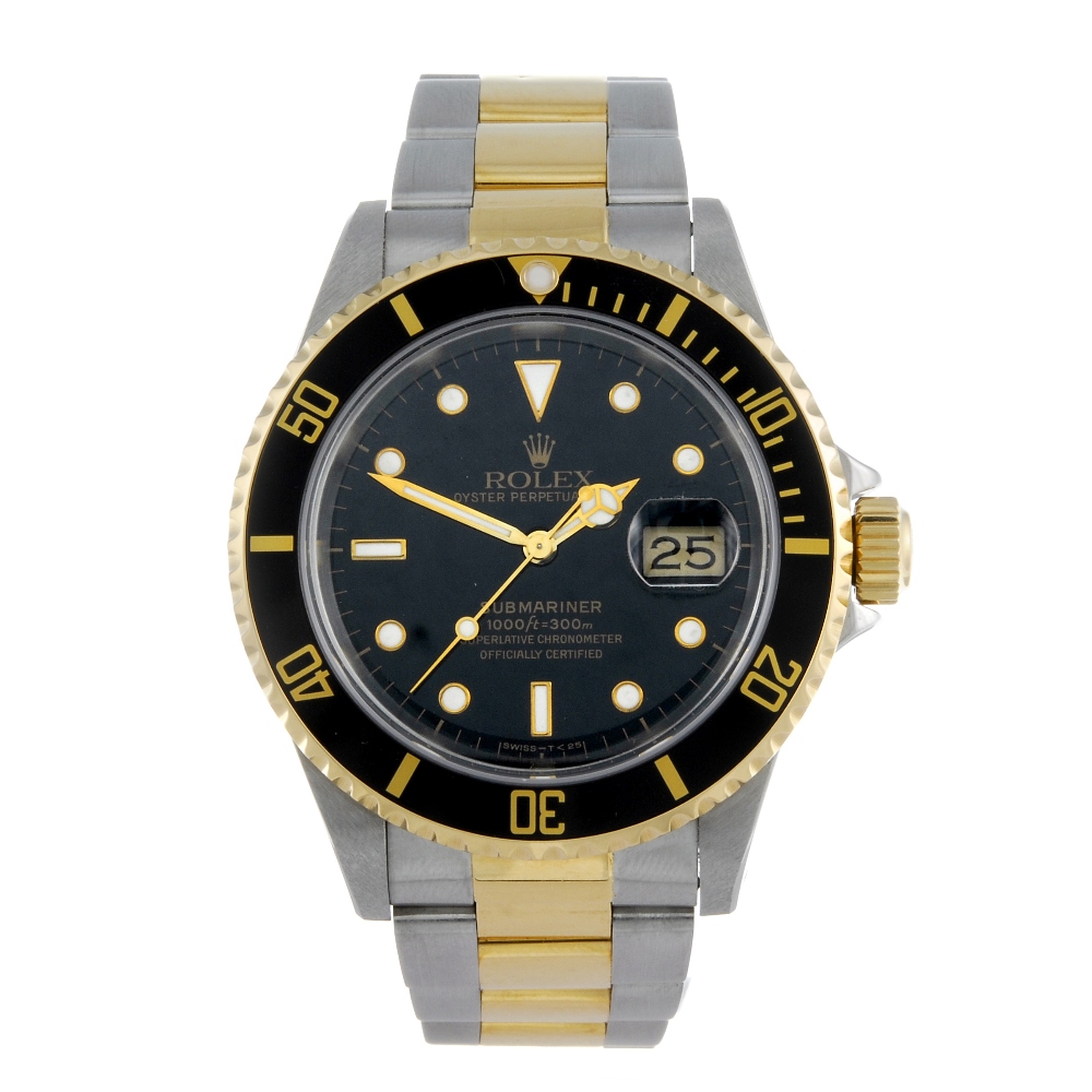 ROLEX - a gentleman's Oyster Perpetual Date Submariner bracelet watch. Circa 1990. Stainless steel