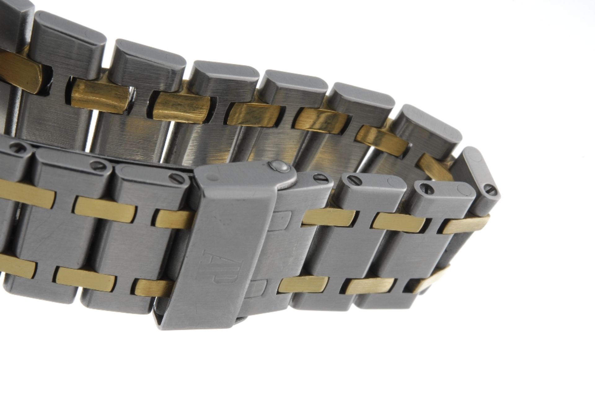 AUDEMARS PIGUET - a gentleman's Royal Oak bracelet watch. Stainless steel case with yellow metal - Image 4 of 4