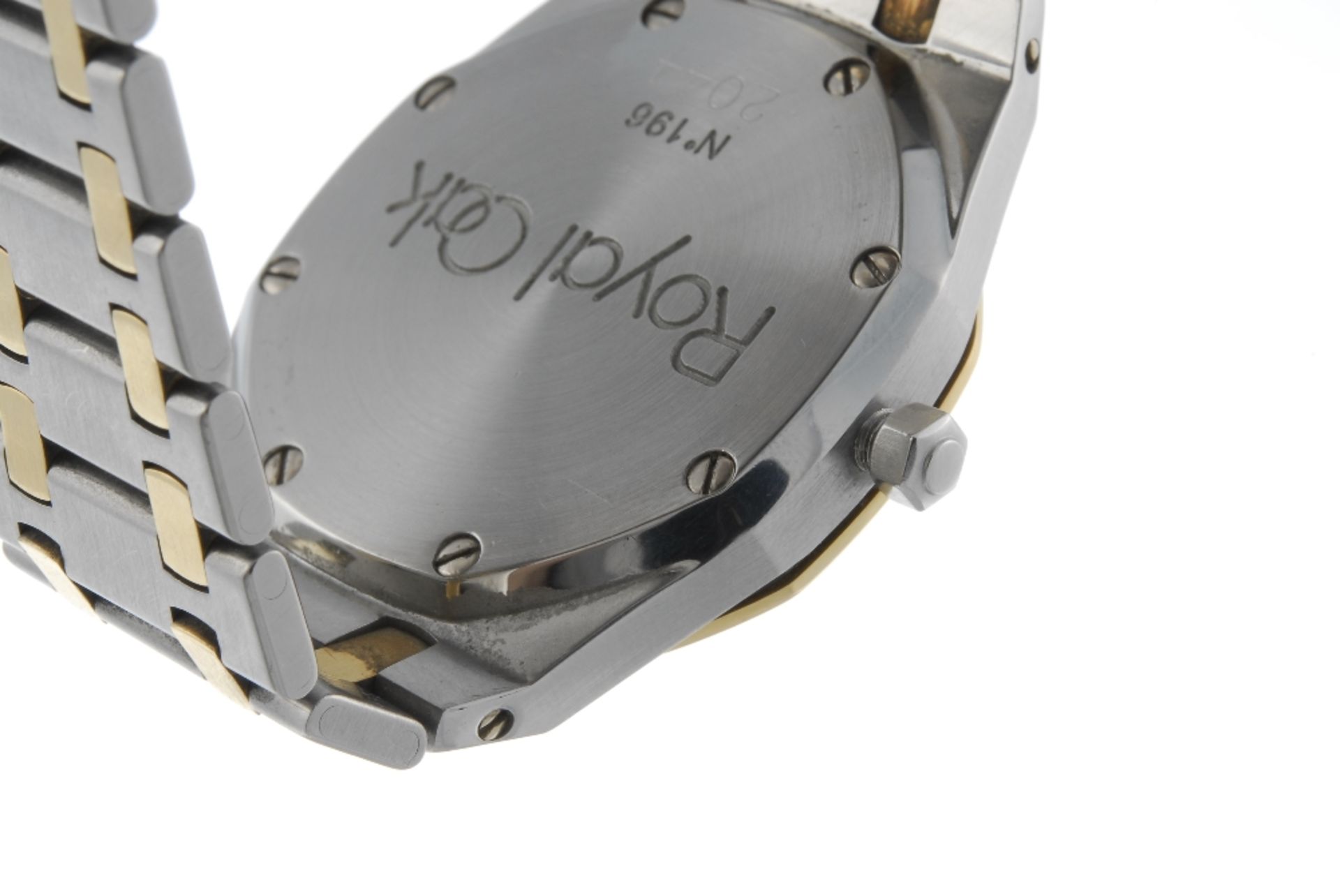 AUDEMARS PIGUET - a gentleman's Royal Oak bracelet watch. Stainless steel case with yellow metal - Image 3 of 4