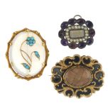 A selection of late Victorian jewellery. To include a  brooch, the white chalcedony with applied