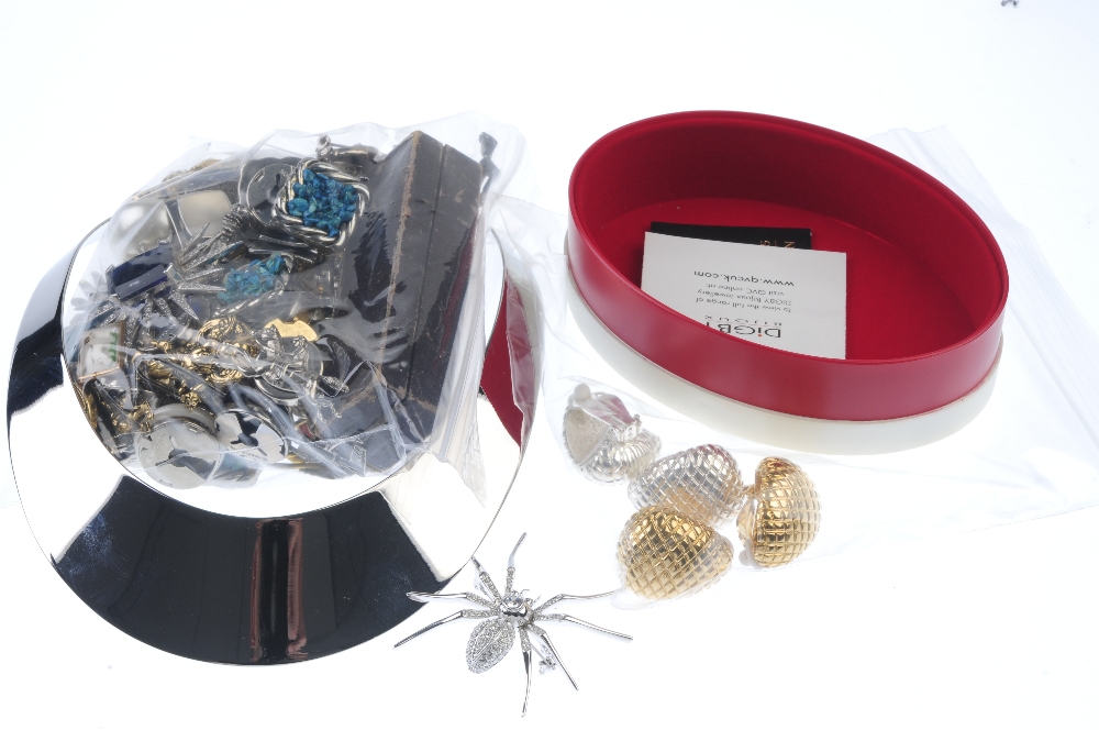 A selection of costume jewellery. To include four items of designer costume jewellery, a variety - Image 3 of 3