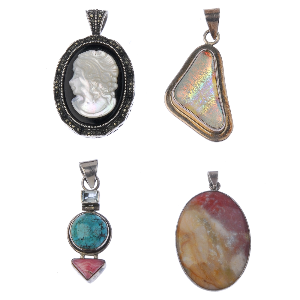 A selection of silver and white metal jewellery. To include a marquise-shape labradorite pendant,