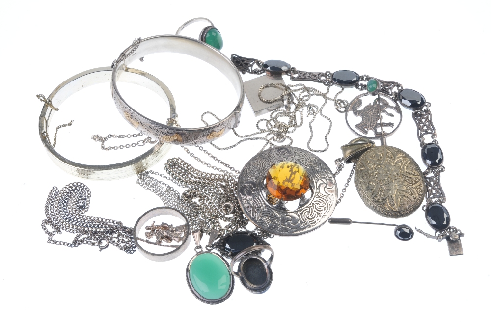 A selection of silver and white metal jewellery. To include a hinged silver bangle with applied - Image 2 of 2