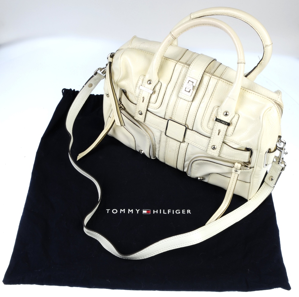 Two designer bags. To include a small cream leather shoulder bag by Givenchy, featuring three - Image 5 of 5